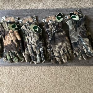 Gloves Mossy Oak Real Tree Camo Style 4 Pair New